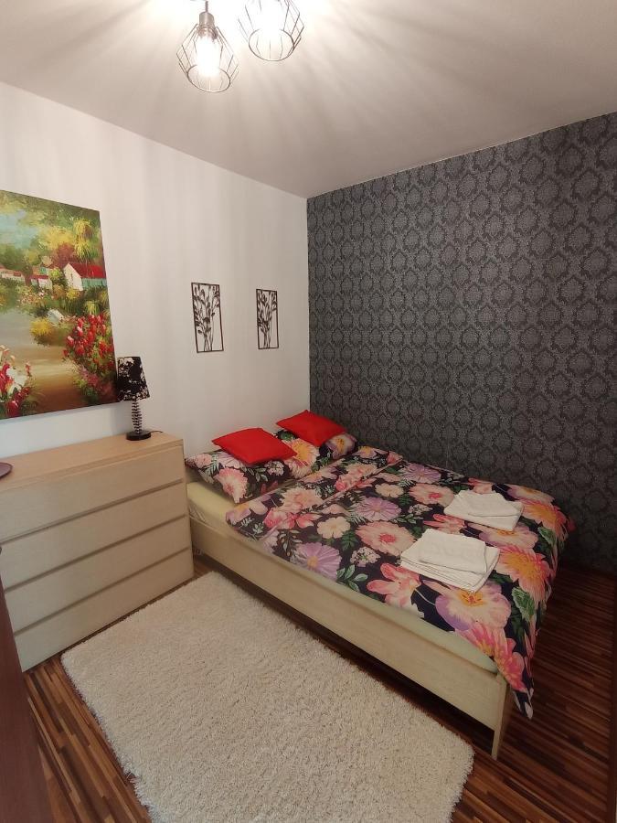 Mk Apartament III Rzeszow Exterior photo